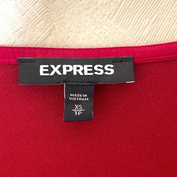 ❤️ EXPRESS Bell Sleeve Top Size XS - Picture 5 of 6